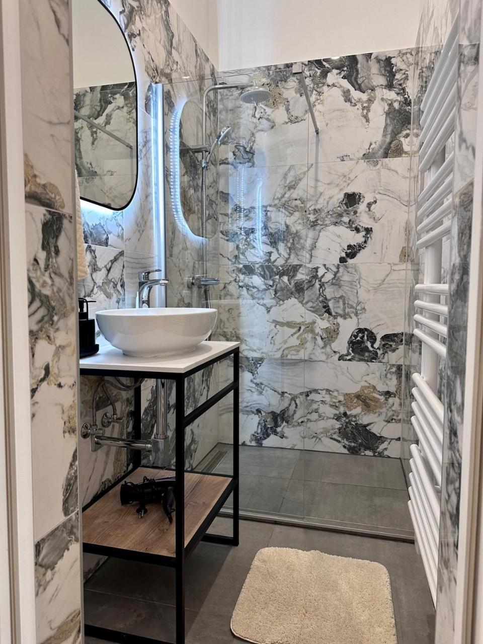 Donau Dreams Modernes Hideaway L Hg9 Lägenhet Wien Exteriör bild